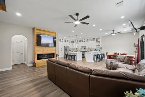 384 County Road 3295 Cleveland TX 77327