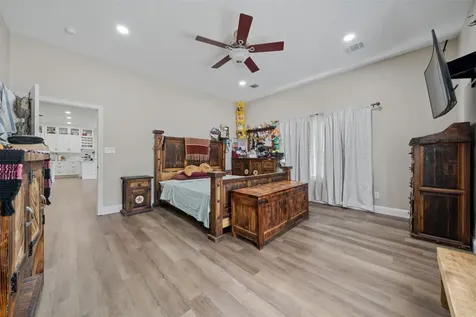 384 County Road 3295 Cleveland TX 77327