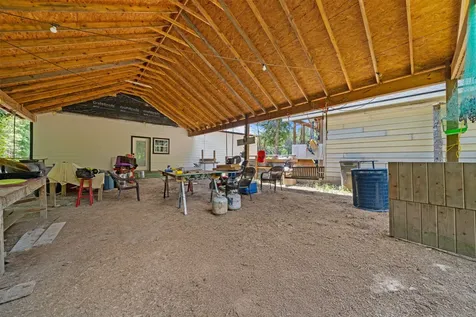 384 County Road 3295 Cleveland TX 77327