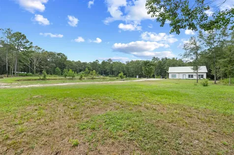 384 County Road 3295 Cleveland TX 77327