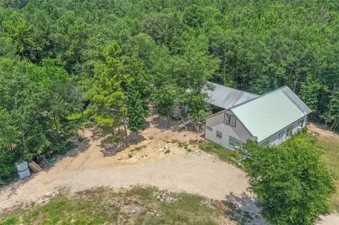 384 County Road 3295 Cleveland TX 77327