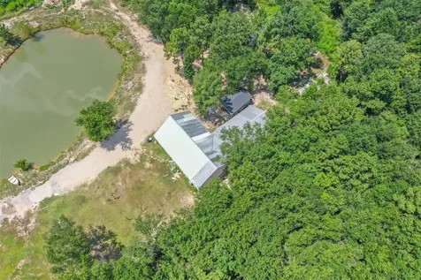384 County Road 3295 Cleveland TX 77327