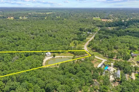 384 County Road 3295 Cleveland TX 77327
