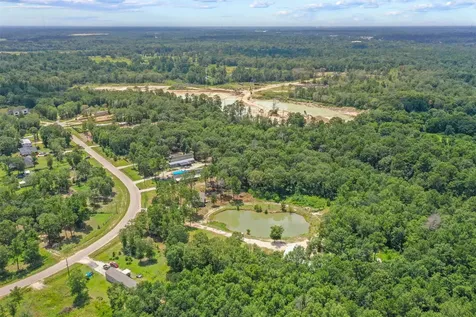 384 County Road 3295 Cleveland TX 77327