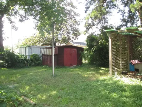 606 E Humble Street Baytown TX 77520