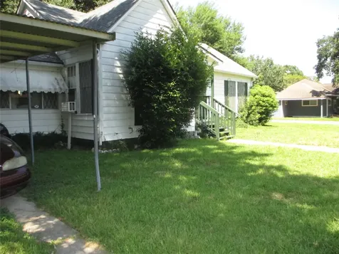 606 E Humble Street Baytown TX 77520