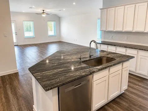 1018 Sycamore Drive Rosharon TX 77583