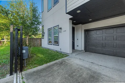 1226 W 26th Street Houston TX 77008