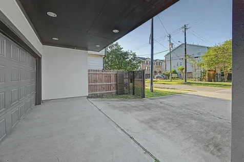 1226 W 26th Street Houston TX 77008