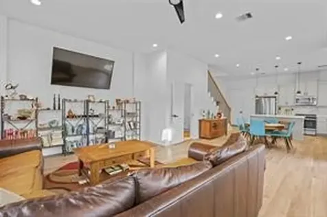 5317 Jefferson Street Houston TX 77023