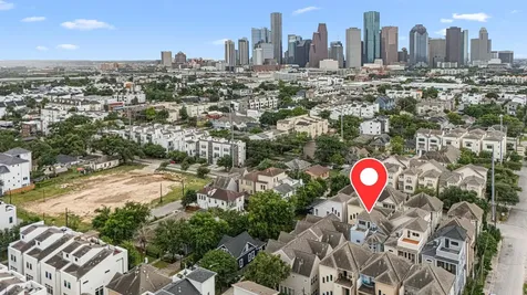 2022 Sabine Street Houston TX 77007