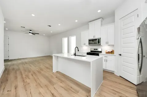 8313 Venus Street Houston TX 77088