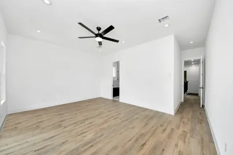 8313 Venus Street Houston TX 77088