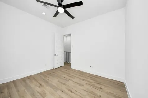 8313 Venus Street Houston TX 77088