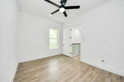 8313 Venus Street Houston TX 77088