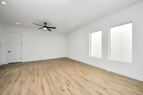 8313 Venus Street Houston TX 77088
