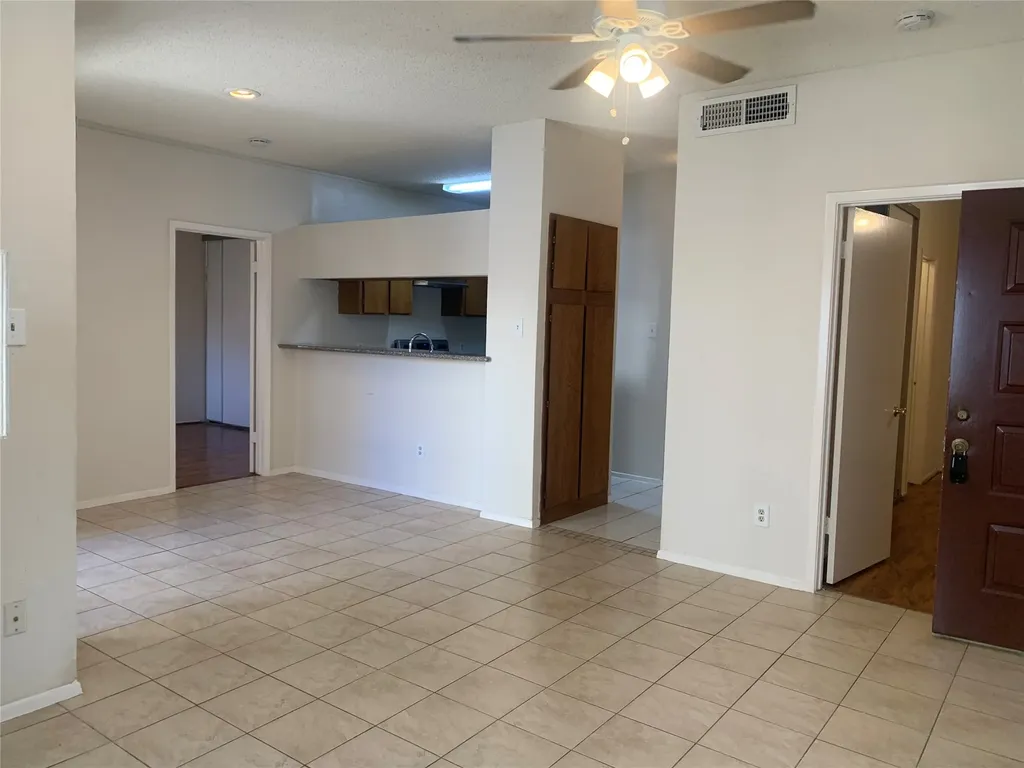2710 Grants Lake Boulevard C11 Sugar Land TX 77479