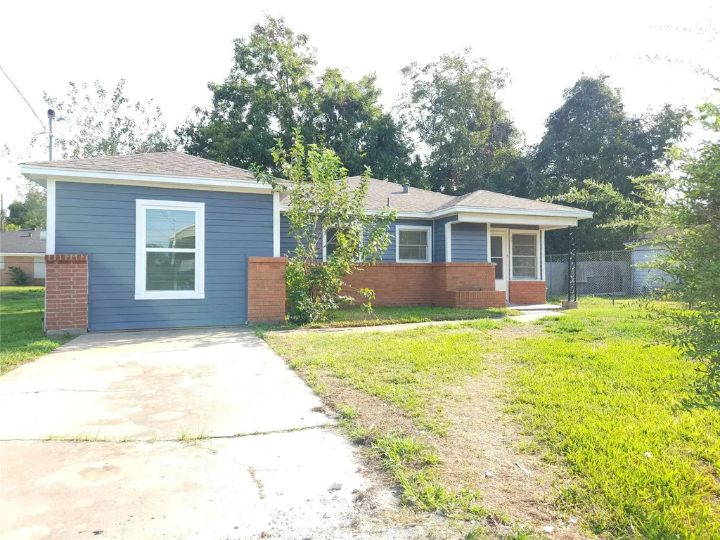 6301 Anderson Street Texas City TX 77591