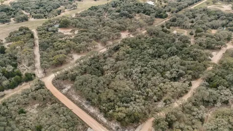 516 County Road 120 Hallettsville TX 77964