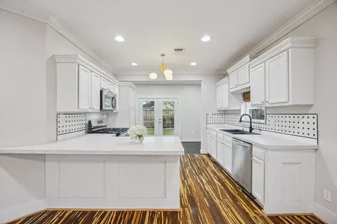 1124 Dunbar Street Houston TX 77009