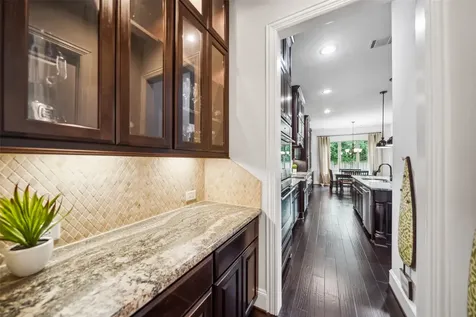18 Star Iris Place Tomball TX 77375