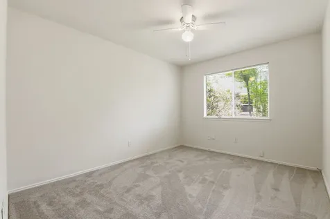 2739 S Peach Hollow Circle Pearland TX 77584