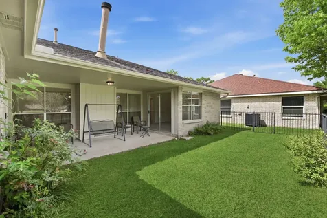 2739 S Peach Hollow Circle Pearland TX 77584