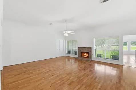 2739 S Peach Hollow Circle Pearland TX 77584