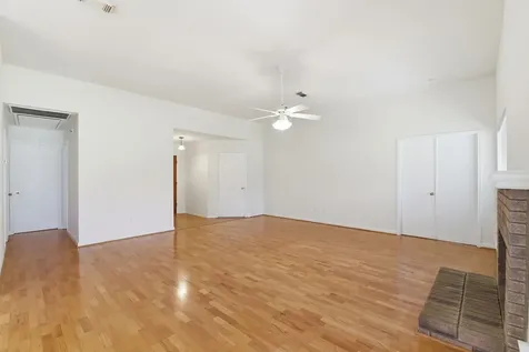 2739 S Peach Hollow Circle Pearland TX 77584