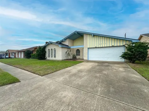 3217 Pine Street Galveston TX 77551