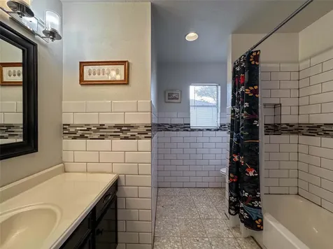 3217 Pine Street Galveston TX 77551