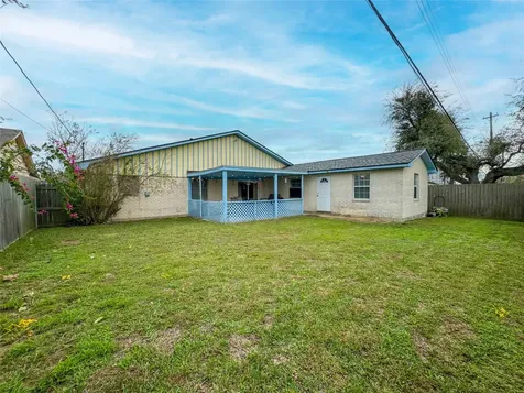 3217 Pine Street Galveston TX 77551