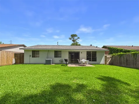 11622 Crystalwood Drive Houston TX 77013
