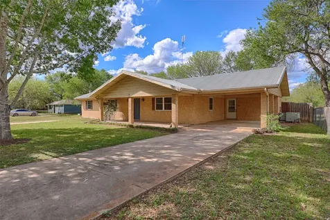 705 S La Grange Street Flatonia TX 78941