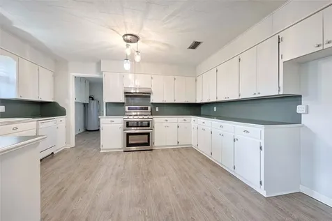 705 S La Grange Street Flatonia TX 78941