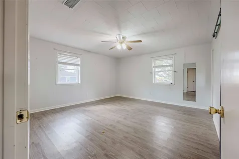 705 S La Grange Street Flatonia TX 78941