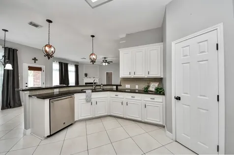 2802 Creek Bend Drive Friendswood TX 77546