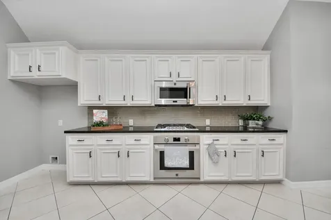 2802 Creek Bend Drive Friendswood TX 77546