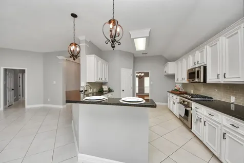 2802 Creek Bend Drive Friendswood TX 77546