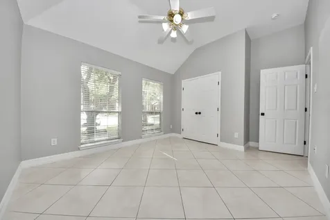 2802 Creek Bend Drive Friendswood TX 77546