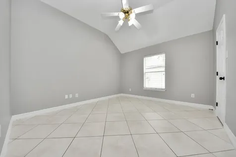 2802 Creek Bend Drive Friendswood TX 77546