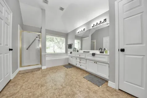 2802 Creek Bend Drive Friendswood TX 77546