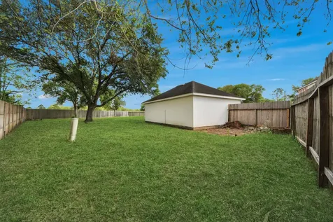 2802 Creek Bend Drive Friendswood TX 77546