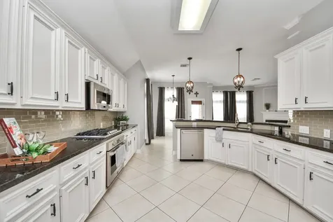 2802 Creek Bend Drive Friendswood TX 77546