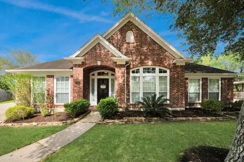 2802 Creek Bend Drive Friendswood TX 77546
