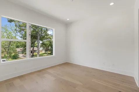963 W 41st Street Houston TX 77018