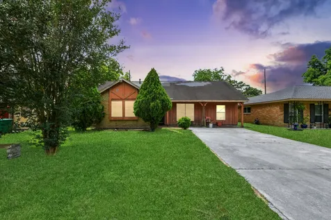 6226 Standing Oaks Street Houston TX 77050