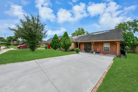 6226 Standing Oaks Street Houston TX 77050