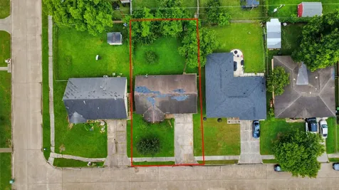 6226 Standing Oaks Street Houston TX 77050