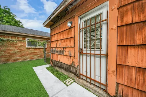 6226 Standing Oaks Street Houston TX 77050